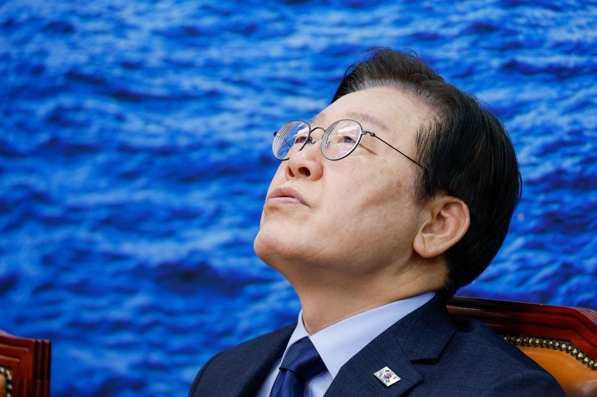 刚解决了心腹大患，李在明担心的事又要发生？ 为规避尹锡悦式政坛结局、挣脱缠绕
