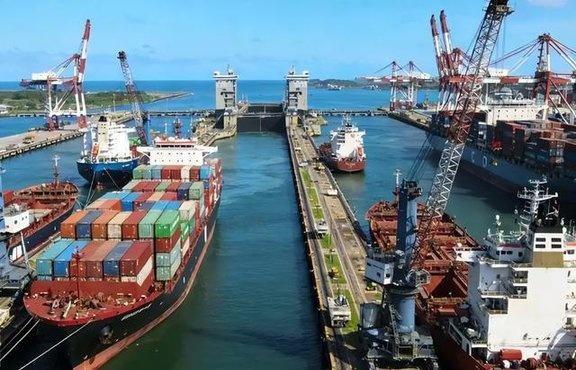 李嘉诚70年商海不倒，秘诀就两个字：早退，2026年开年，他一边为巴拿马被强占的