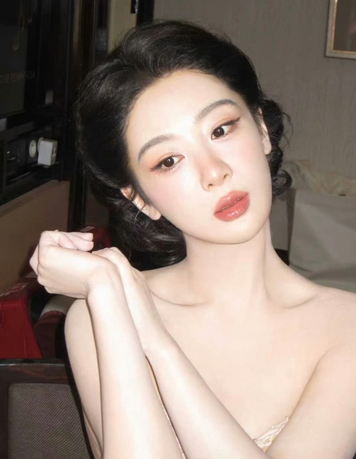 肤若凝脂