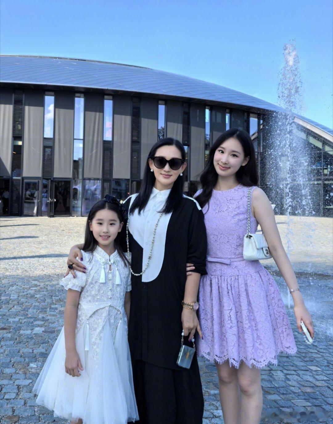 赵文卓祝贺女儿高中毕业获最高奖赵文卓女儿太漂亮了，不仅继承了美貌而且相当优秀[作