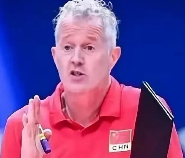 中国男排为何力争世界排名？中国男排昨日战胜荷兰之后，世界排名来到了第18位，总