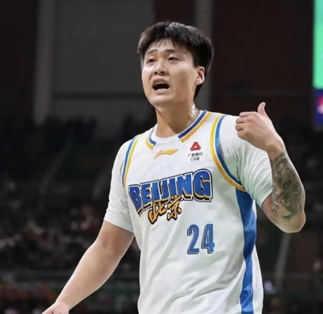 CBA联赛土豪俱乐部前2排名，以下2家俱乐部应该实至名归。排名第一、上海久事男
