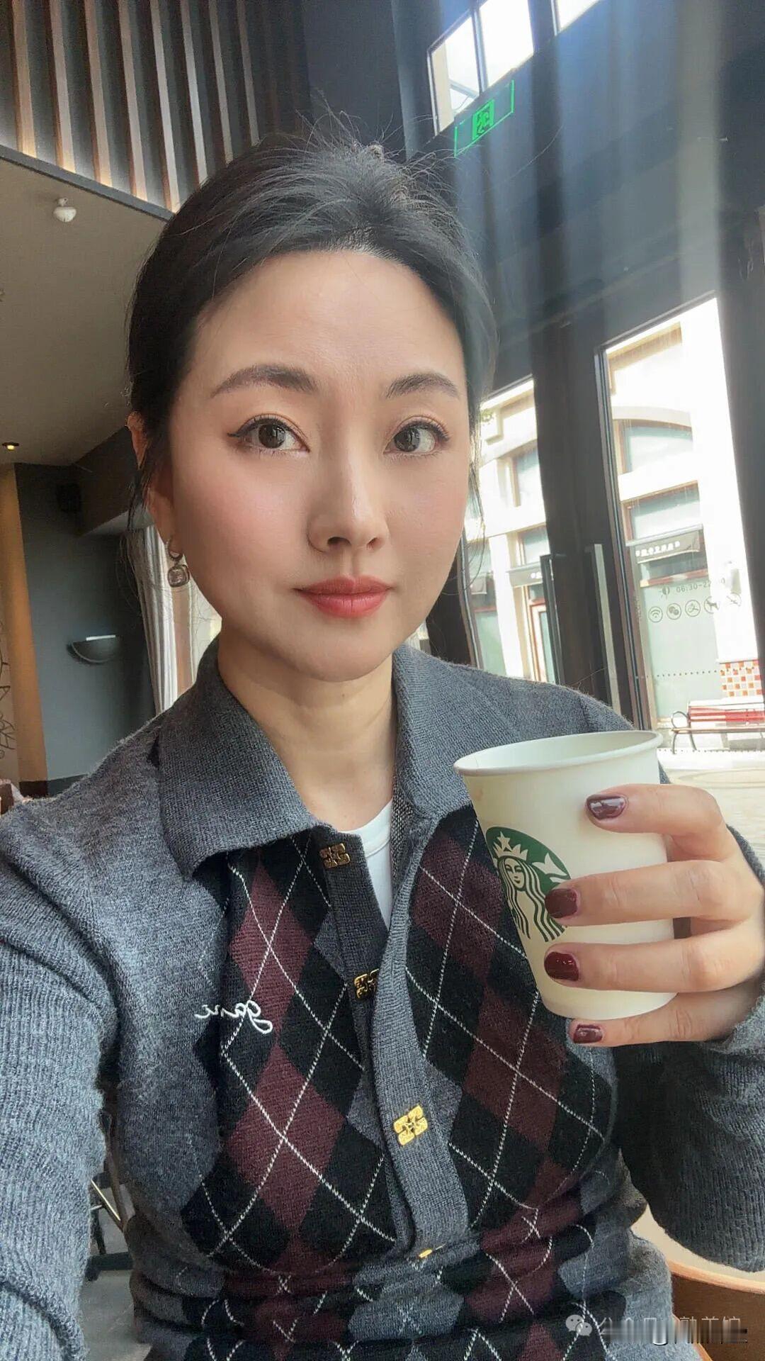 年少不知阿姨好