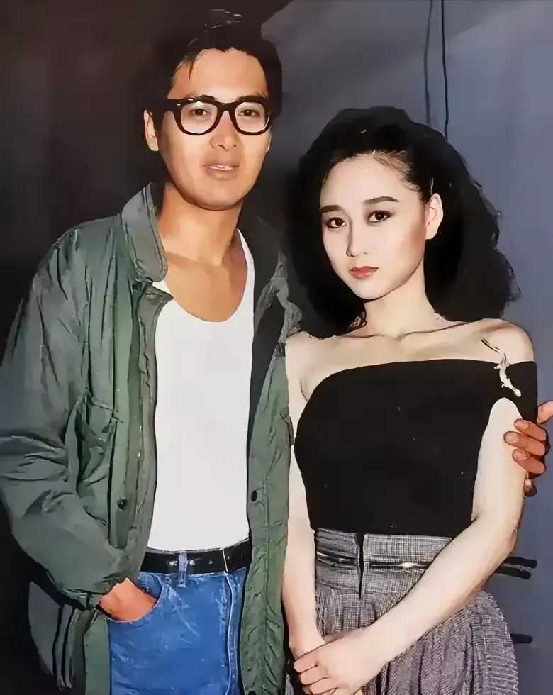 八十年代末，利智与周润发​​​