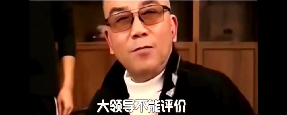 杨议直播时被问到姜昆和冯巩的看法，直接说了句真话！“这俩人我不评价。他们是领