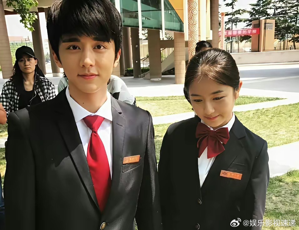 张新成和李兰迪这两个人我都喜欢，而且他们俩的性格和事业都挺好的。​虽然最近传闻这