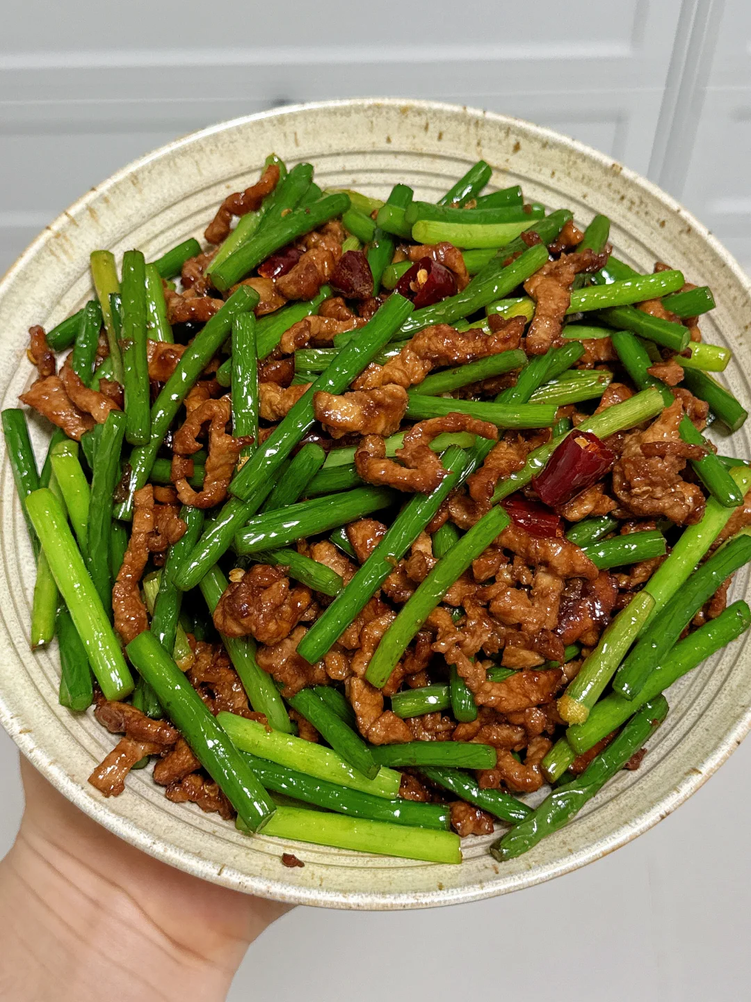 谁懂啊？蒜苔肉丝吃一次爱一次！🥩🥩🥩