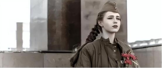 苏军宁可战死7.8万人也要攻占柏林，因为只有打下柏林，哪怕苏联亡国了，二战主力依