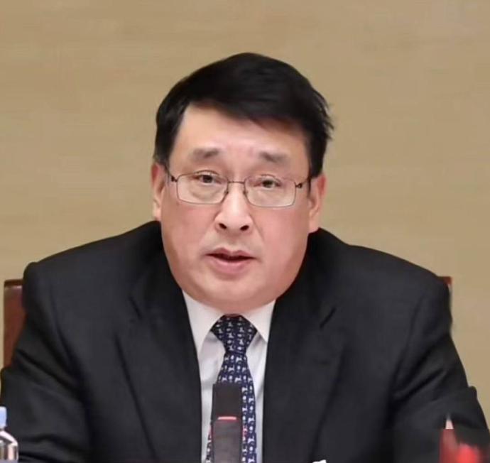 真该毙了！军工领域藏蛀虫！比间谍还毒！军工蛀虫比间谍更危险。有人竟然