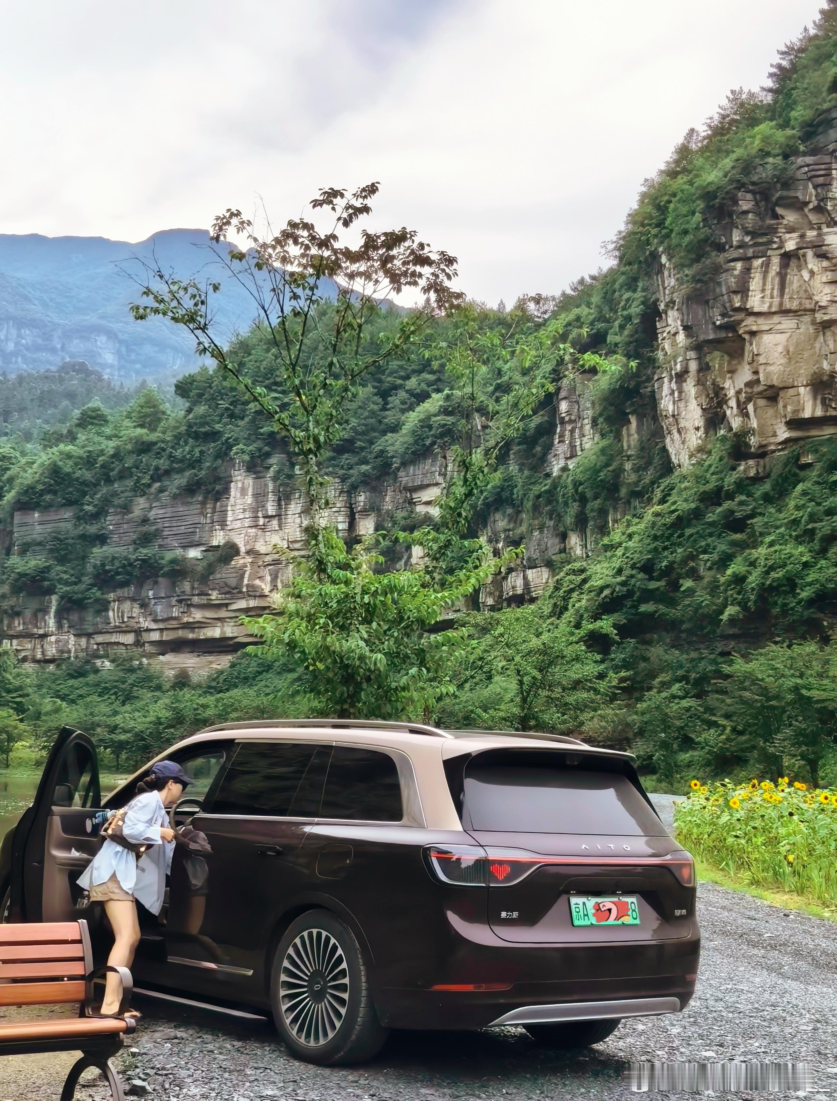 重庆人有自己逃离40℃夏日的方式，去山里住两天​​​