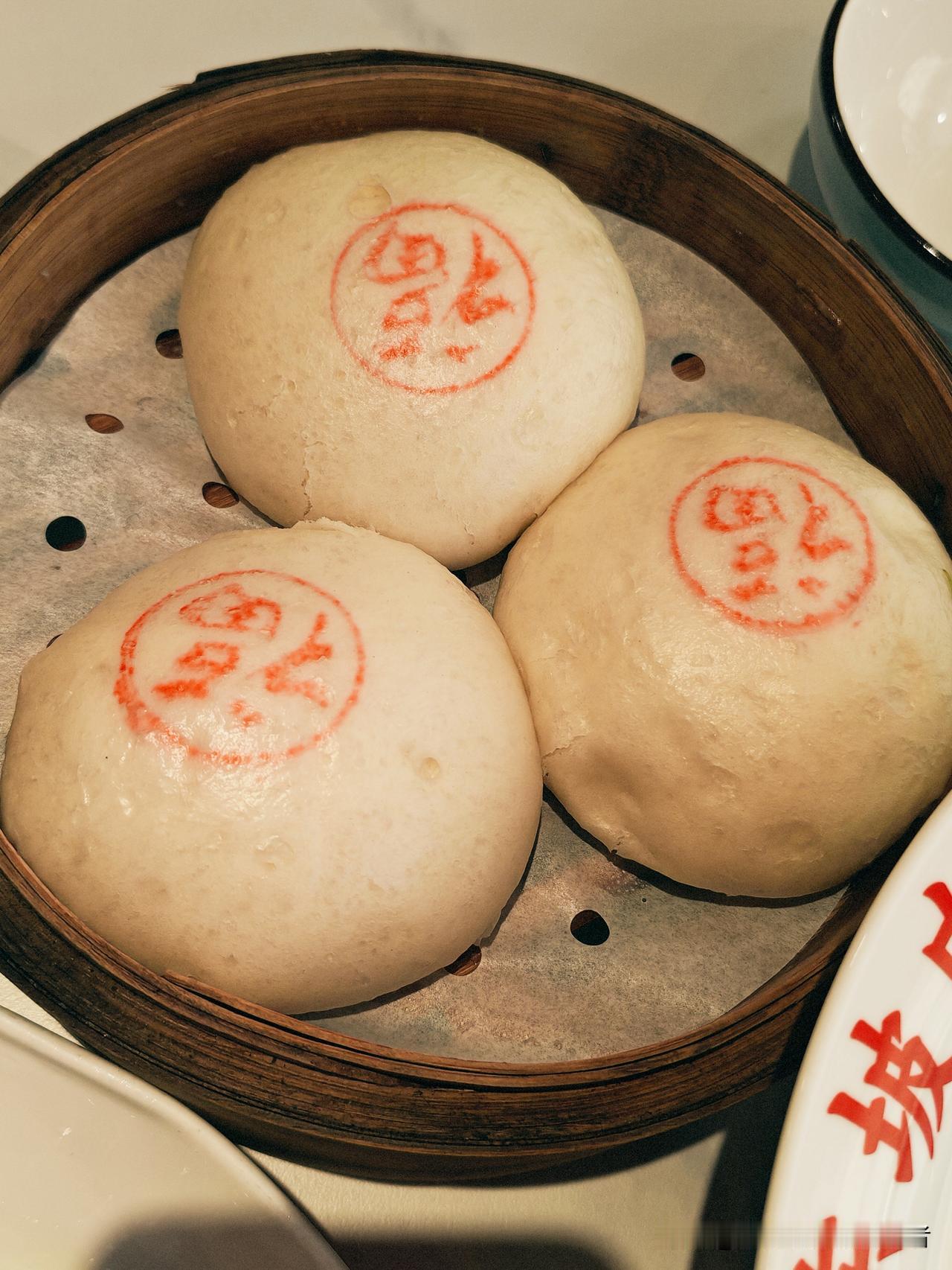 中秋三天，朋友的儿子儿媳出去旅行了，老两口又成了“空巢老人”。原以为他们会失