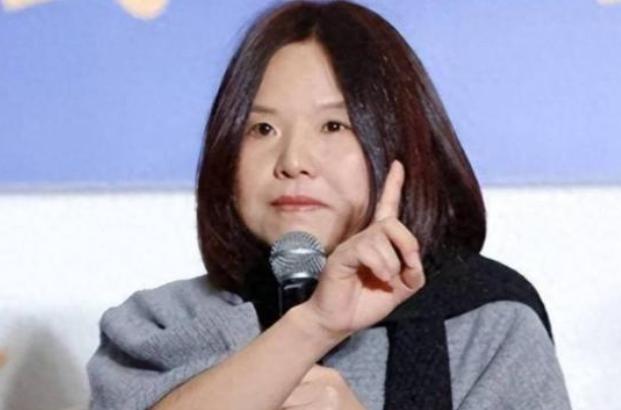 “中国的钱我是不会还的！”一位女企业家欠下200亿巨额债务，却一分钱都不还。随后