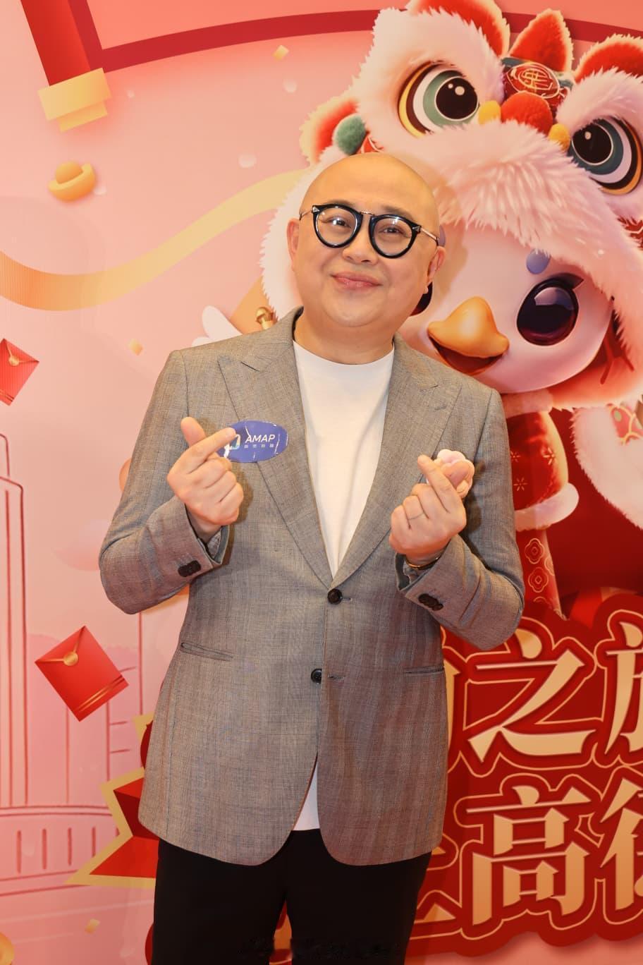 星岛：Bob签许绍雄女儿Charmaine成旗下艺人︰她有做司仪实力为陈庭欣安