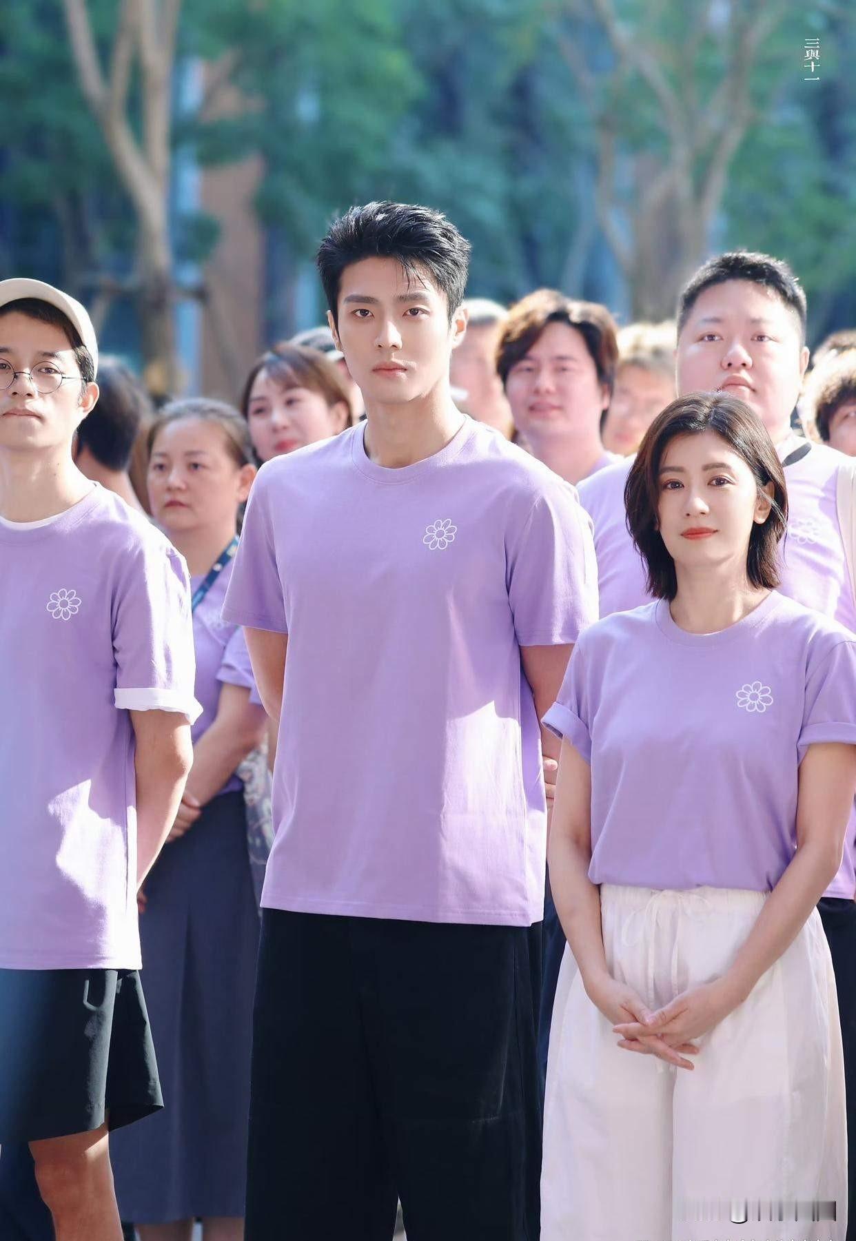 51岁的贾静雯和28岁的陈靖可在新剧里演情侣，这23岁的年龄差一曝光，网友直接吵