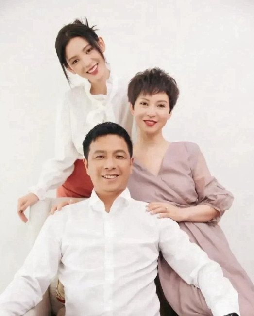 这简直长得一模一样，鉴定费都省了不少！​​​