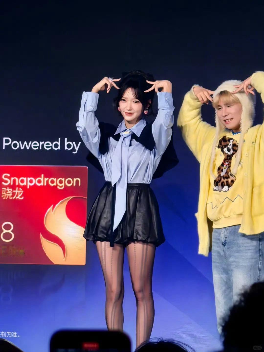 程潇最新物料美丽的潇潇穿黑丝​​​