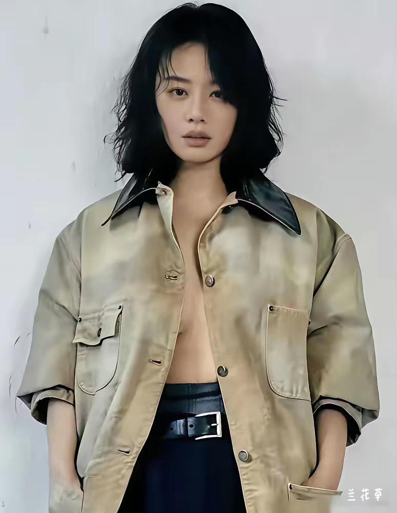 女性非得这样穿衣服吗？马思纯。