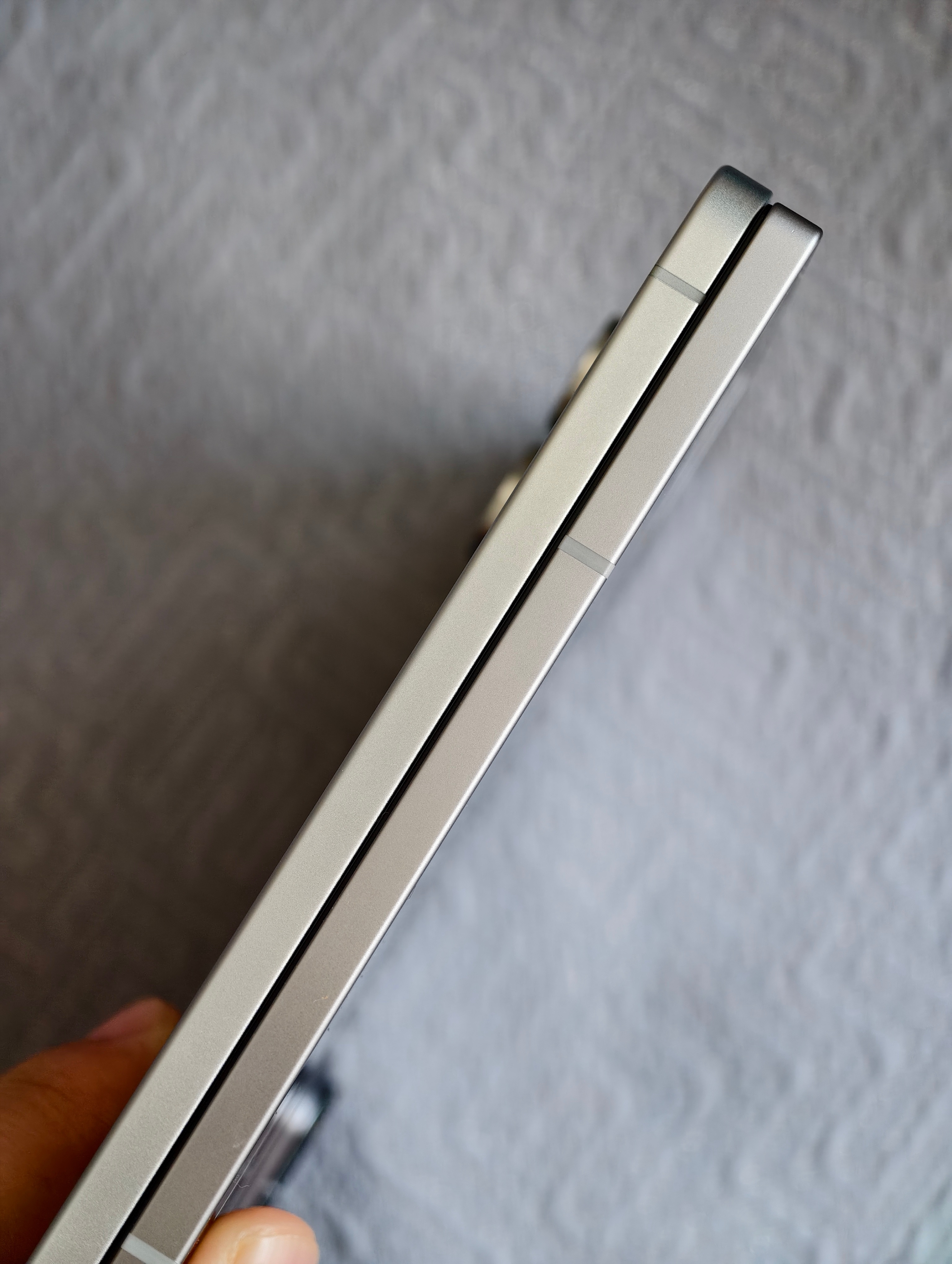 三星S25Edge和ZFold6厚度对比​​​