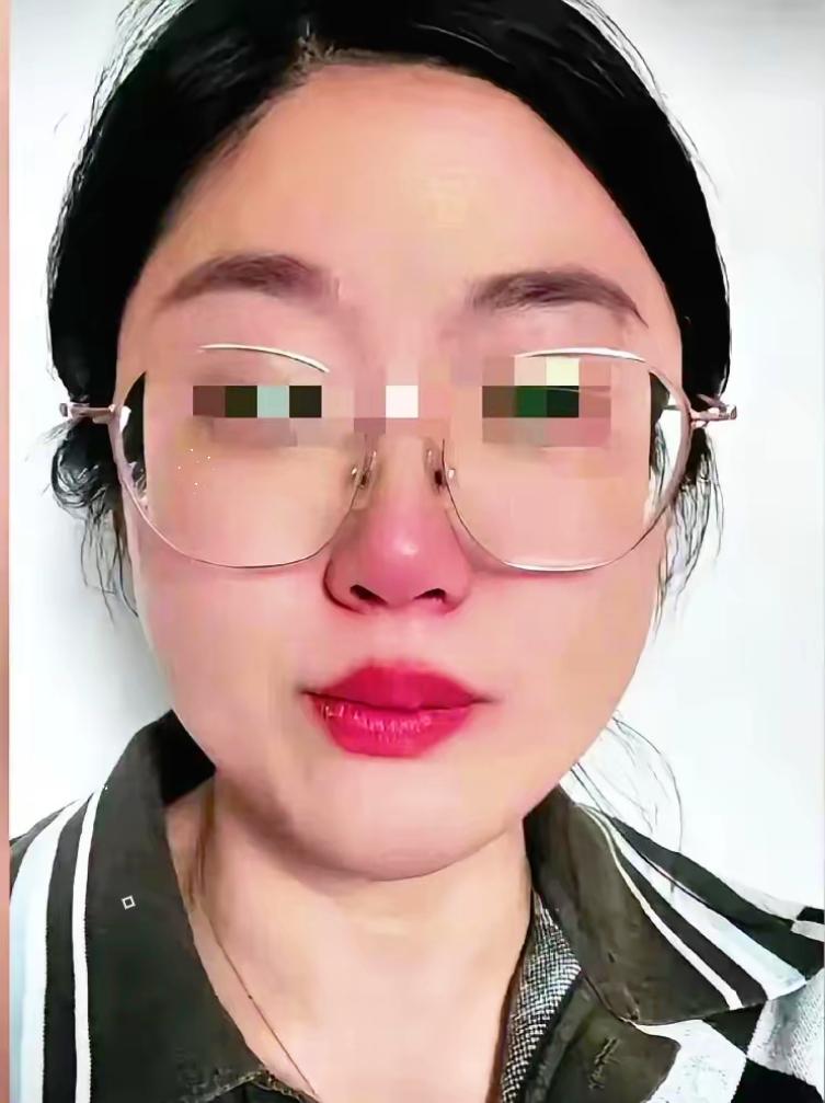 山东一女子婚后被丈夫锁在屋里三天，邻居听见哭声报了警。警察破门进去，她婆婆正好也