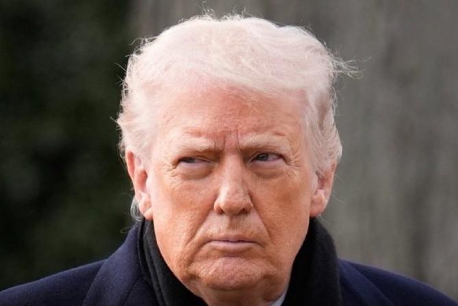 美国心急，黄仁勋访华由于中国并没有大量订购英伟达H200芯片，这也使得美国芯