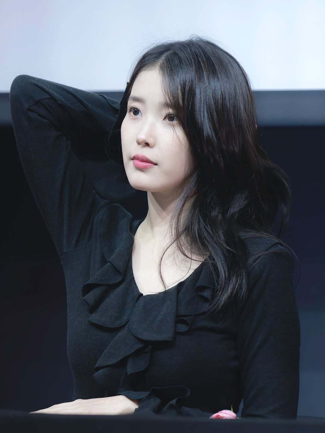 IU