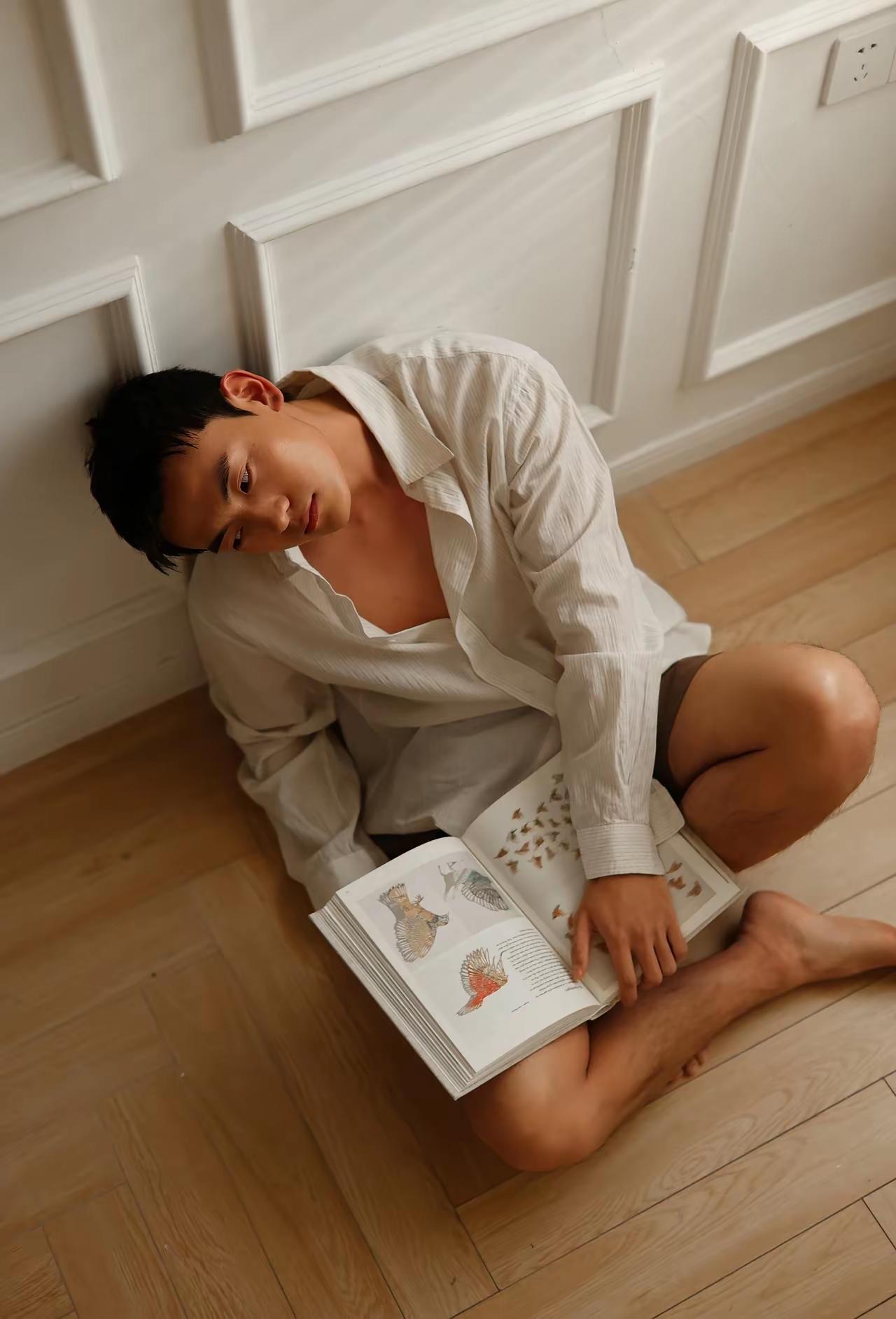 春日生活打卡季你可能永远追不上别人眼里的“完美”，但你能超越昨天的自己。真正的帅