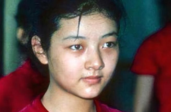 “砰！”1972年，警方押送一个女犯回太原，可一转眼女犯就不见了，远方传来火车的
