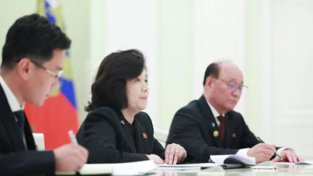 1.5万人派出去，7000人倒下了。伤亡率接近五成。就在所有人以为朝鲜会缩手
