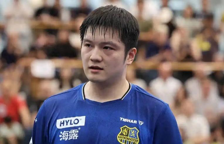 樊振东为何决绝续约，小胖给出8个字回应 2026年3月，重庆冠军赛刚结束没多