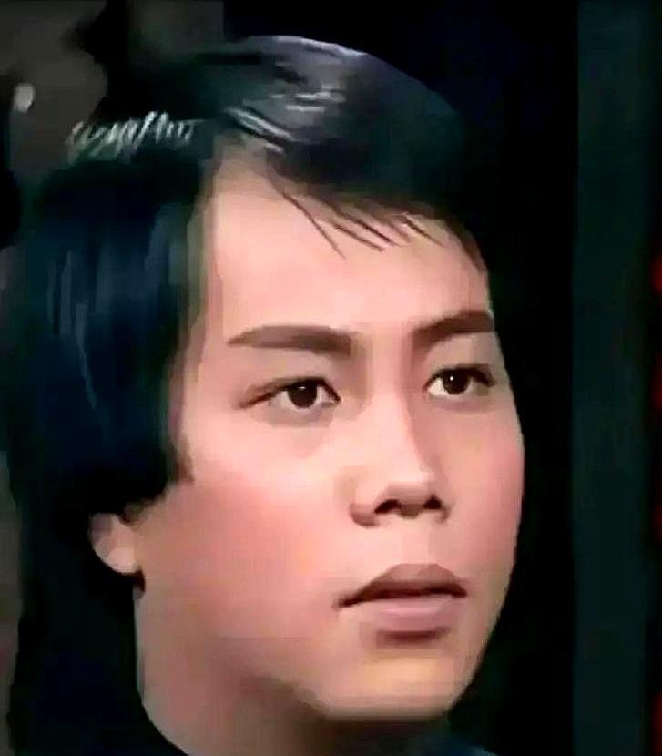 梁小龙去世，成都武馆留给儿子，但最狠的不是接班的，而是那个转身就走的大女儿。母