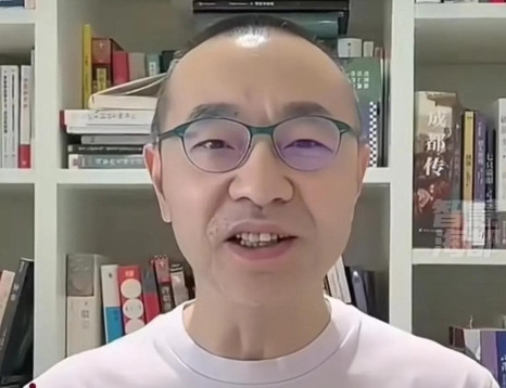 我们胖都来跟胖东来没有关系，只因为我们老总姓都，所以我们叫胖都来”！这是胖都来员