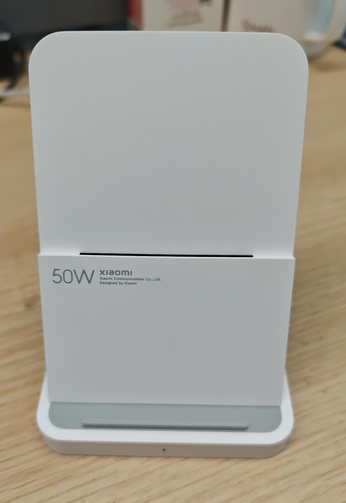 选了一款手机无线充电器，由于是小米手机，所以自然优先从小米商城选，所以通用协议都