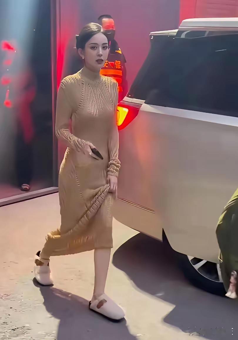 娜扎的衣服，很漂亮