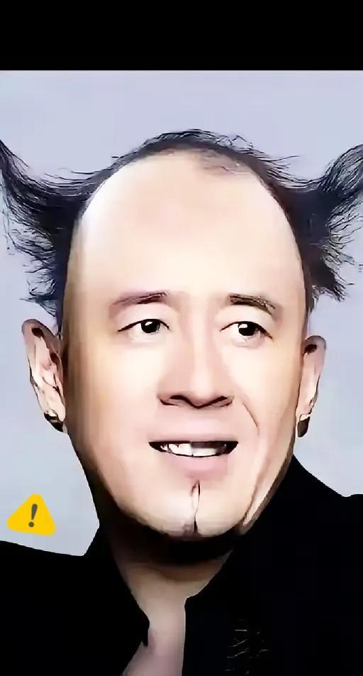 杨坤icon演唱会空座太多，他唱着唱着突然停住，说人都走光了还唱啥，后来又有观众