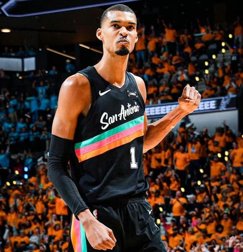 无懈可击！马刺111-98开拓者，谁是赢球功臣？数据不会说谎除了阿夫迪亚和亨德