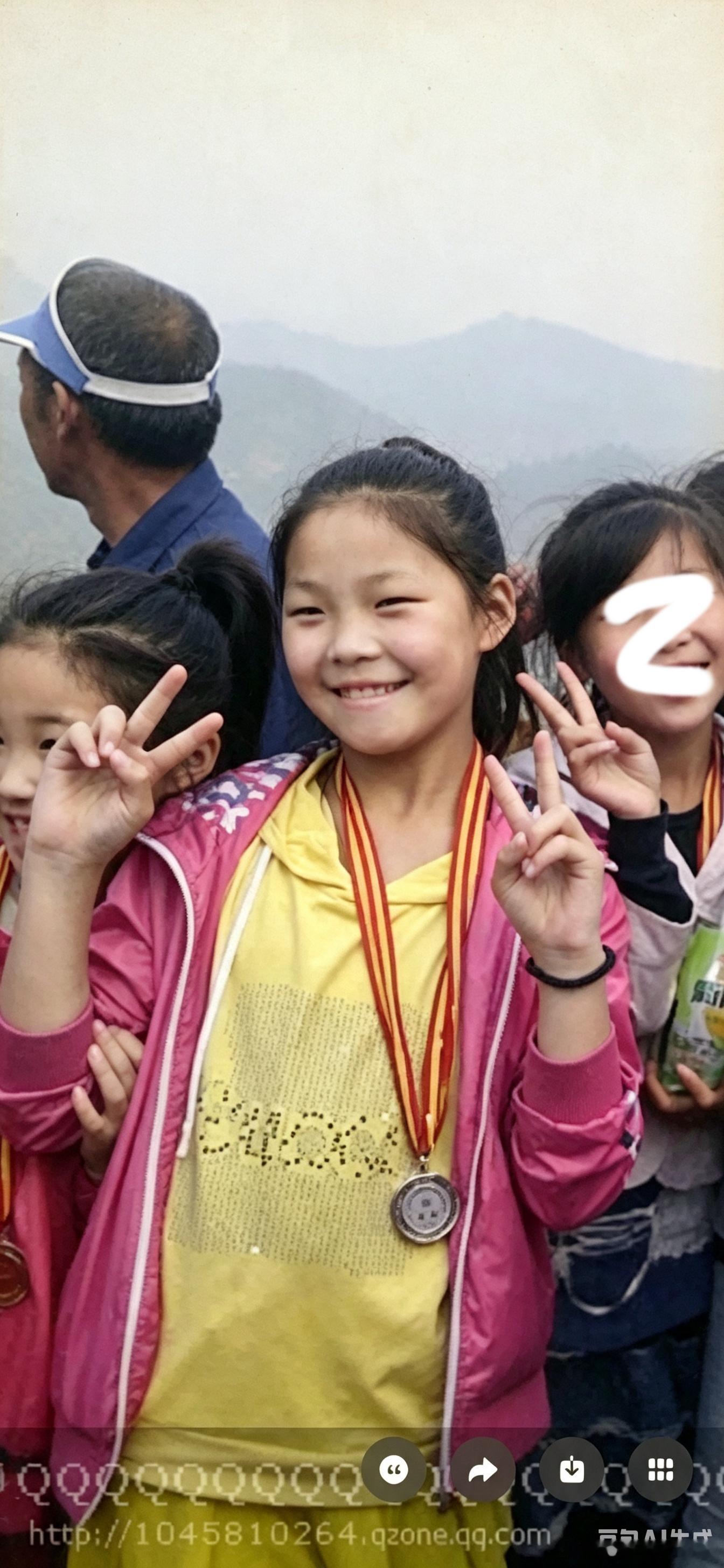 哈哈哈哈哈哈哈哈我之前一直知道我小学挺高的但是看见老照片才知道我是真的挺高豆包