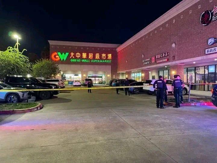 休斯顿唐人街这家华人超市的枪战新闻看的人后背发凉。事发是上周五晚8点多，一对情