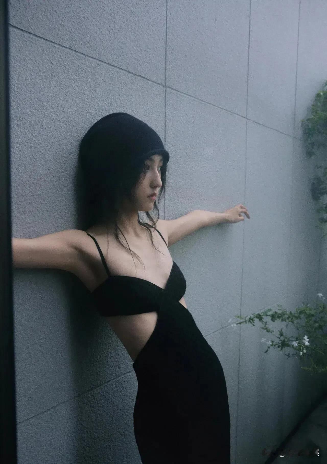我的乖乖呀这张子枫妹妹吗真的长大了戏路越来越宽穿衣风格也捉摸不透了