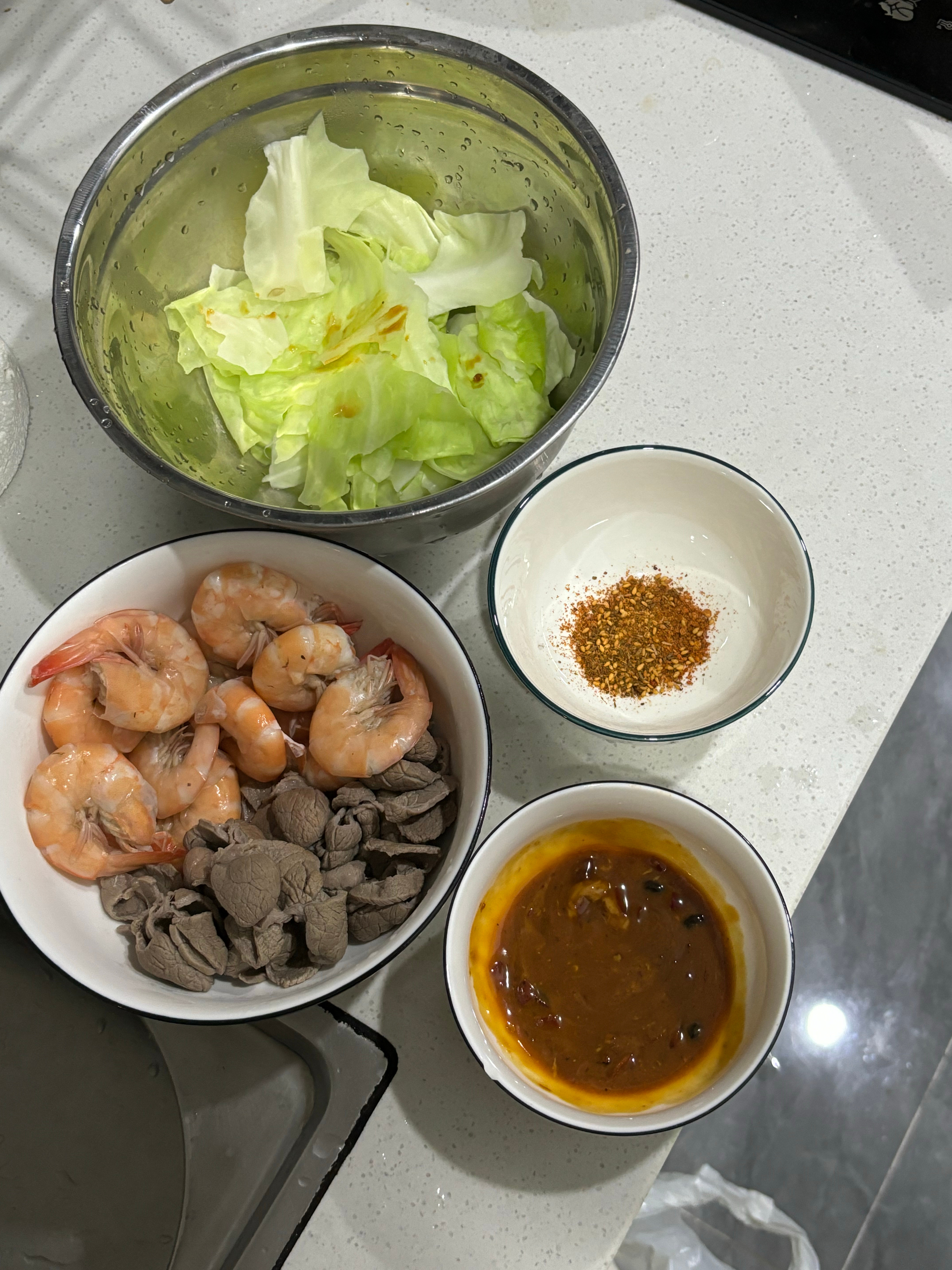 买到了8块钱的大虾和11块钱的牛肉，太美味了