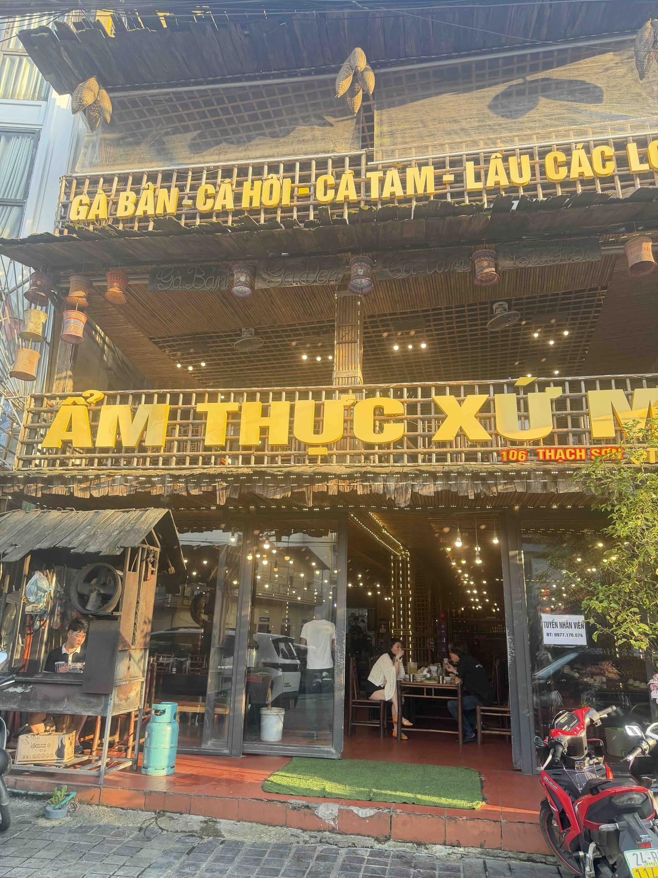 越南沙巴印象：老外遍地，街道窄，楼房欧式刚到越南沙巴，一个小县城，气温20摄