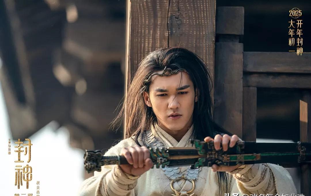 你以为封神第二部只是神仙打架？乌尔善在十绝阵里藏了四首情诗。姬发的剑劈开战场