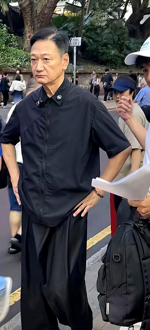 40岁以后，男人的脸真没那么重要。62岁的陶大宇，现在看着确实老了点，但那又