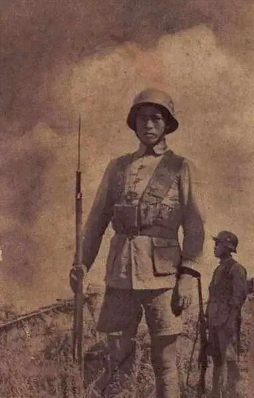 孤身战新墙河！29岁兵王曹锡以一人之力歼敌五百1939年9月，机枪卡壳、战