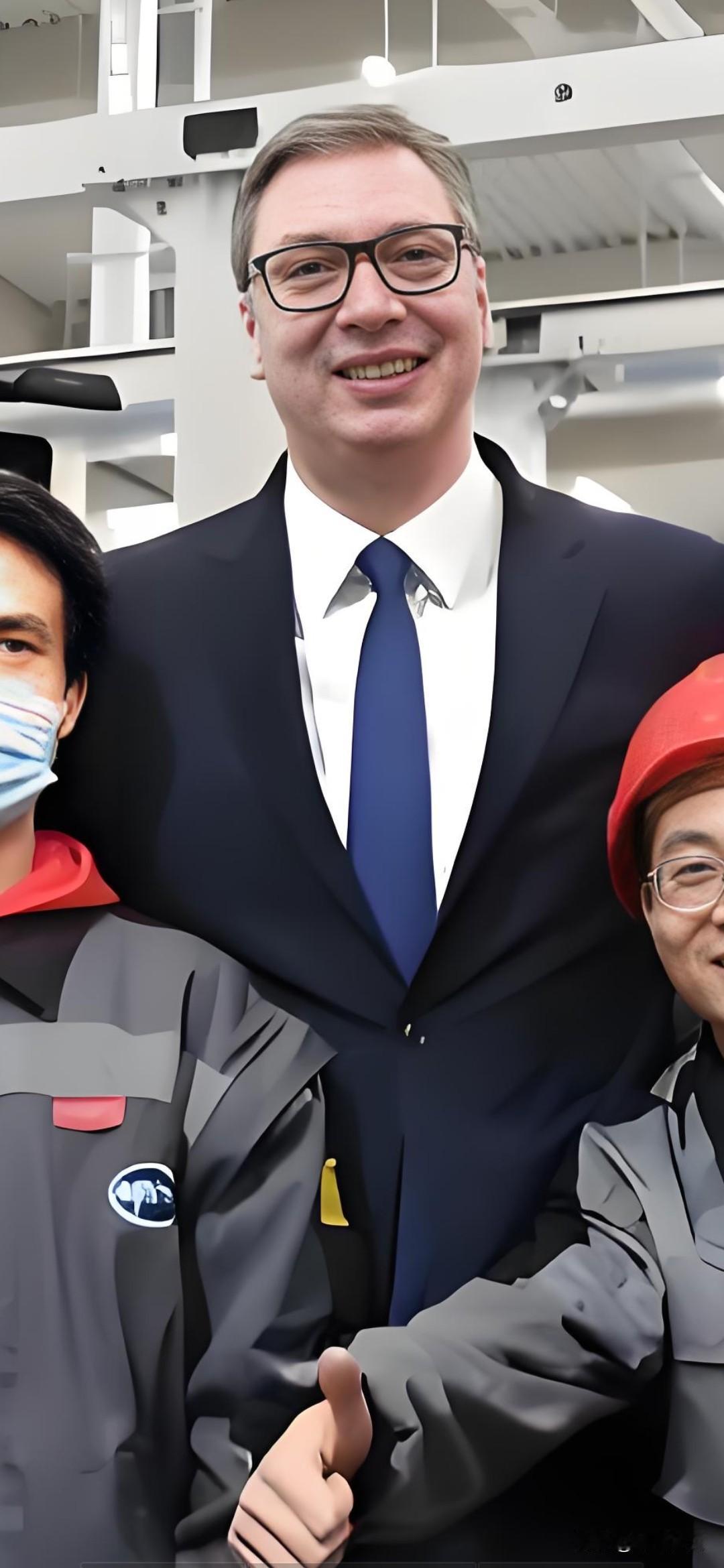 武契奇到访浙江，面对高科技发出由衷赞叹!武契奇一行，今天下午抵达浙江嘉兴，参观