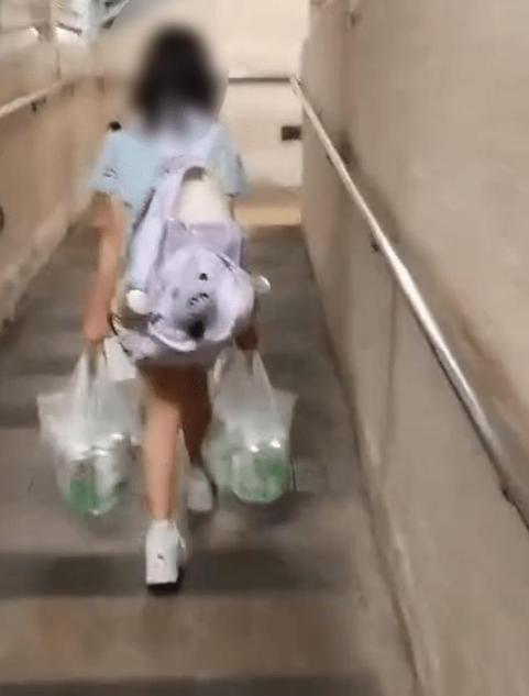 香港一家五口住免费公屋，每月吃政府救济1.8万港元，却被曝夫妻每天喝12罐啤酒，