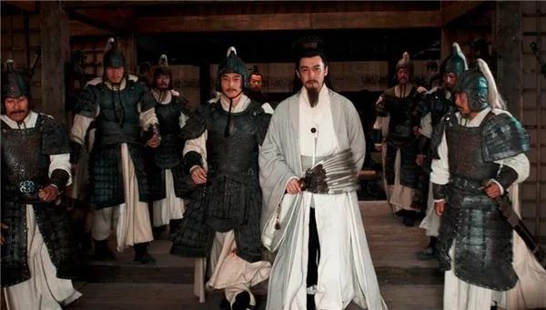 刘备率75万大军伐吴，为啥不捎上诸葛亮？毛主席分析两大原因作为蜀汉最核心的谋