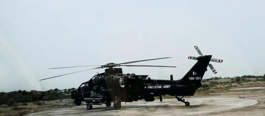 巴基斯坦公布了第一张Z-10ME武装直升机照片，编号786-301。上个月已经正