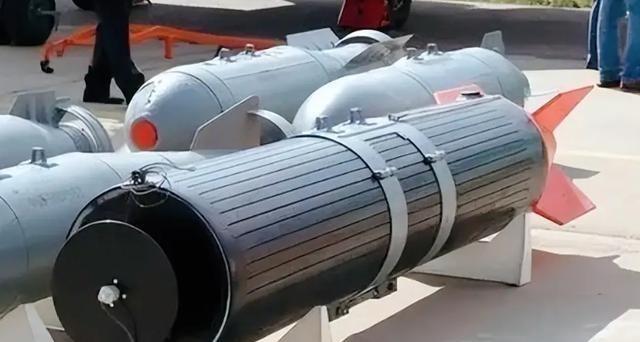 美台会用石墨弹攻击三峡吗？中国可以霸气警告全世界，任何国家只要对中国的三峡大坝，