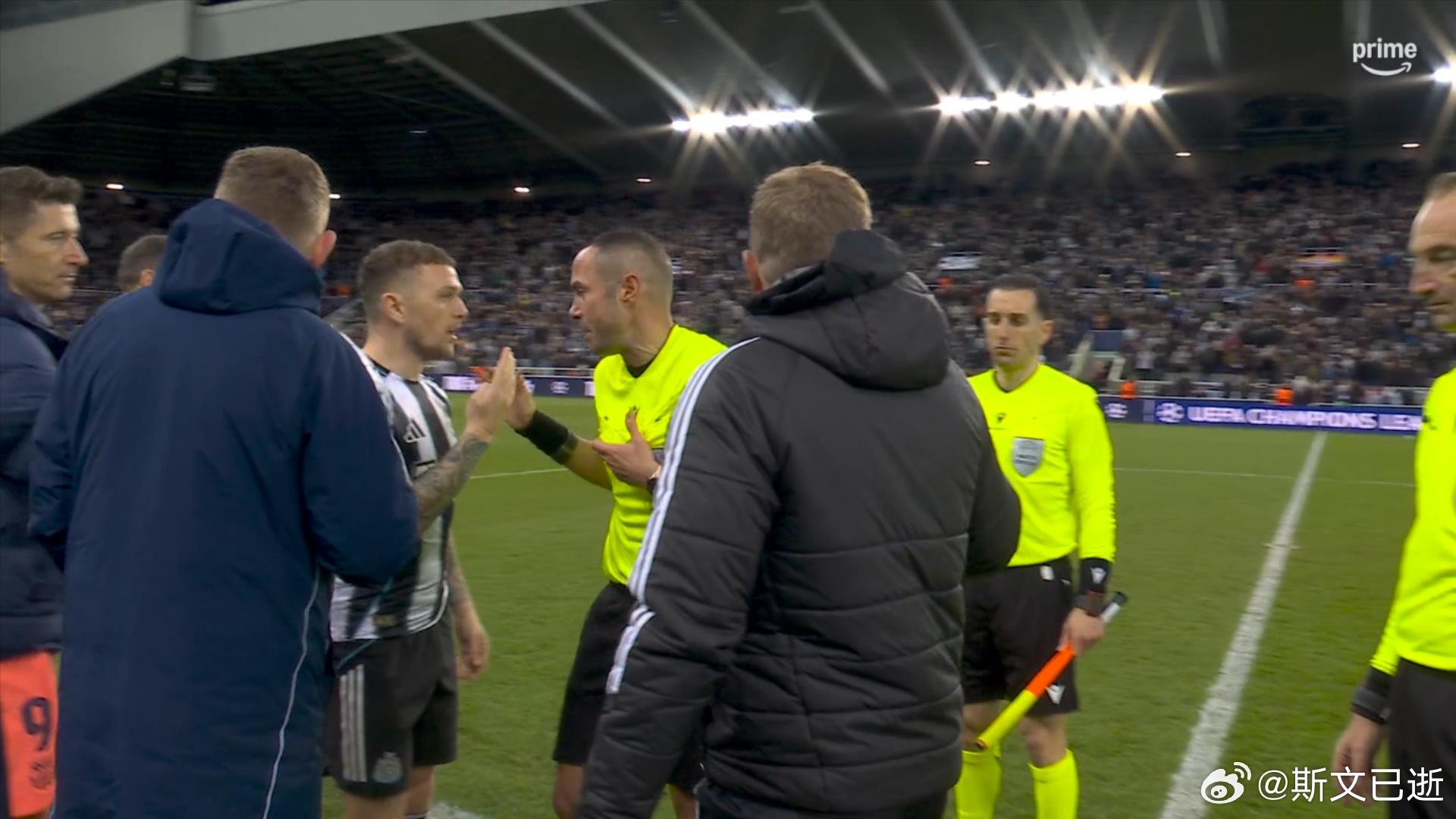 特里皮尔赛后问主裁判：不是补时4分钟吗？巴萨的点球超了补时。但其实裁判多给的时间