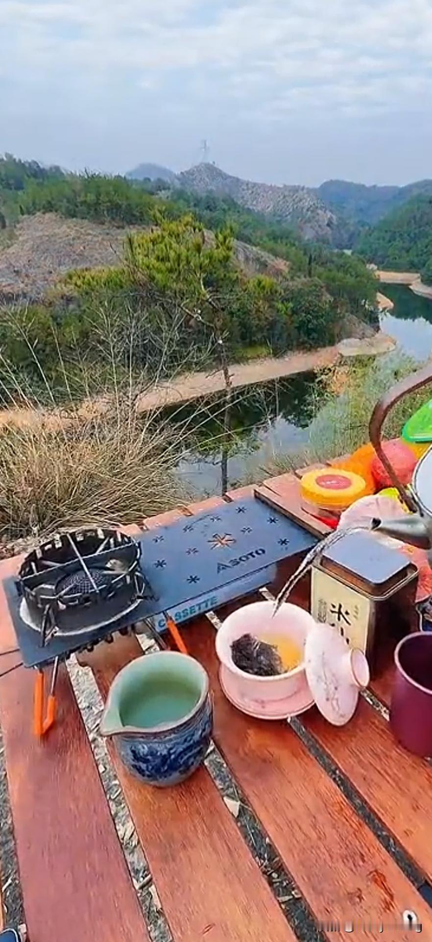 迈入中年才会懂同事、同学、朋友皆是人生过客终会渐行渐远攀比、计较、面子